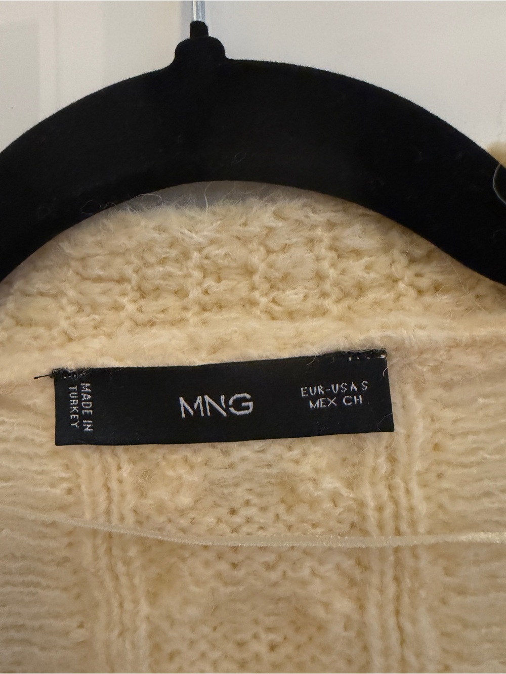Mango Cream Cable-Knit Cropped Button Cardigan - Picture 6 of 7